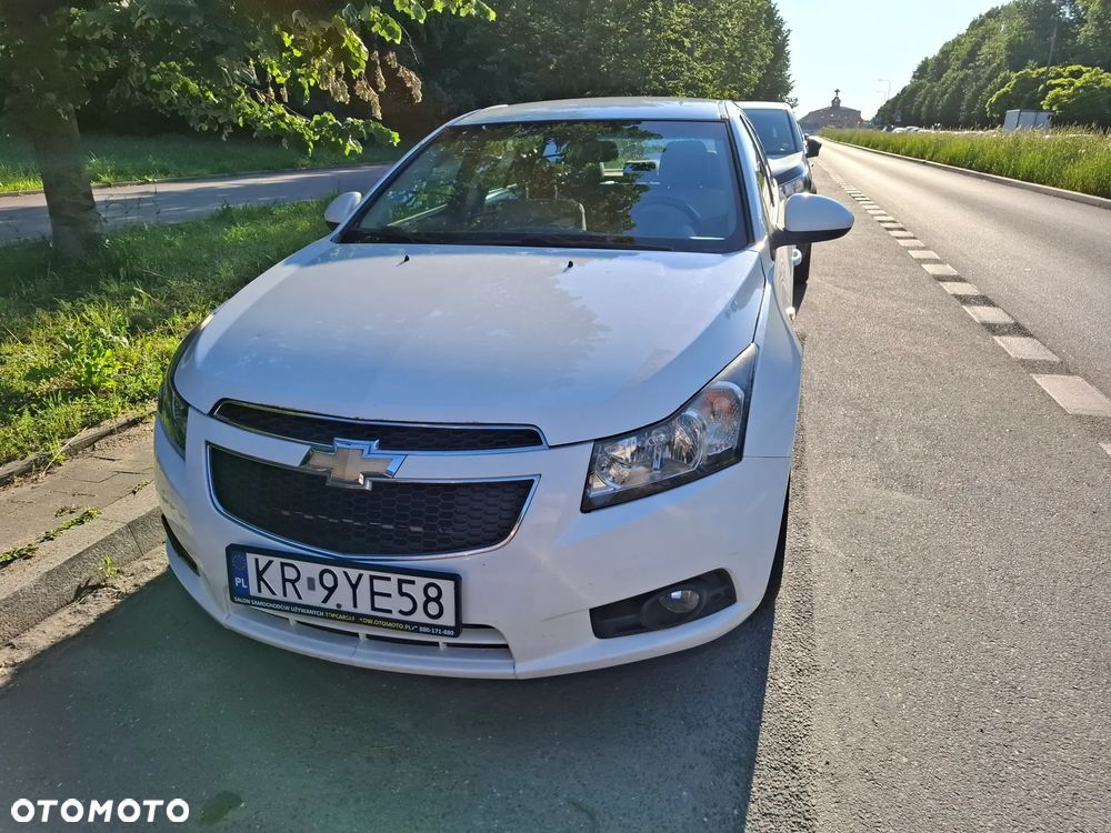 Chevrolet Cruze 1.6 LS - 4