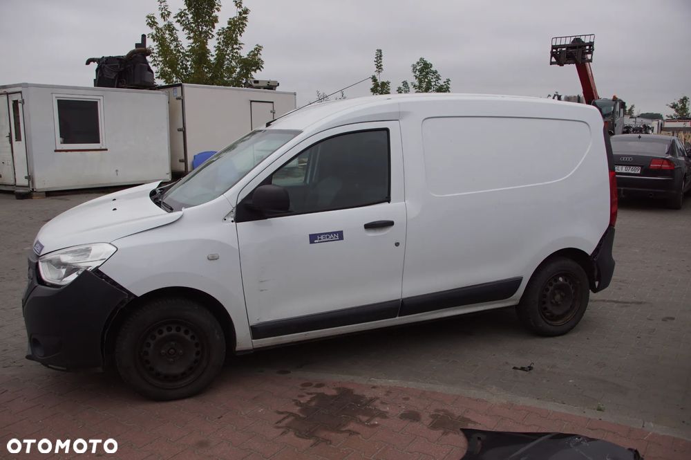 Auto na części - Dacia Dokker 1.5 DCI 90 KM K9K626 JR5341 DV369 2017R Silnik Skrzynia Drzwi Zderzak Błotnik Lampa Lusterko Szyba Klamka Deska Kokpit Sterownik Moduł Czujnik Licznik Panel Kierownica - 4