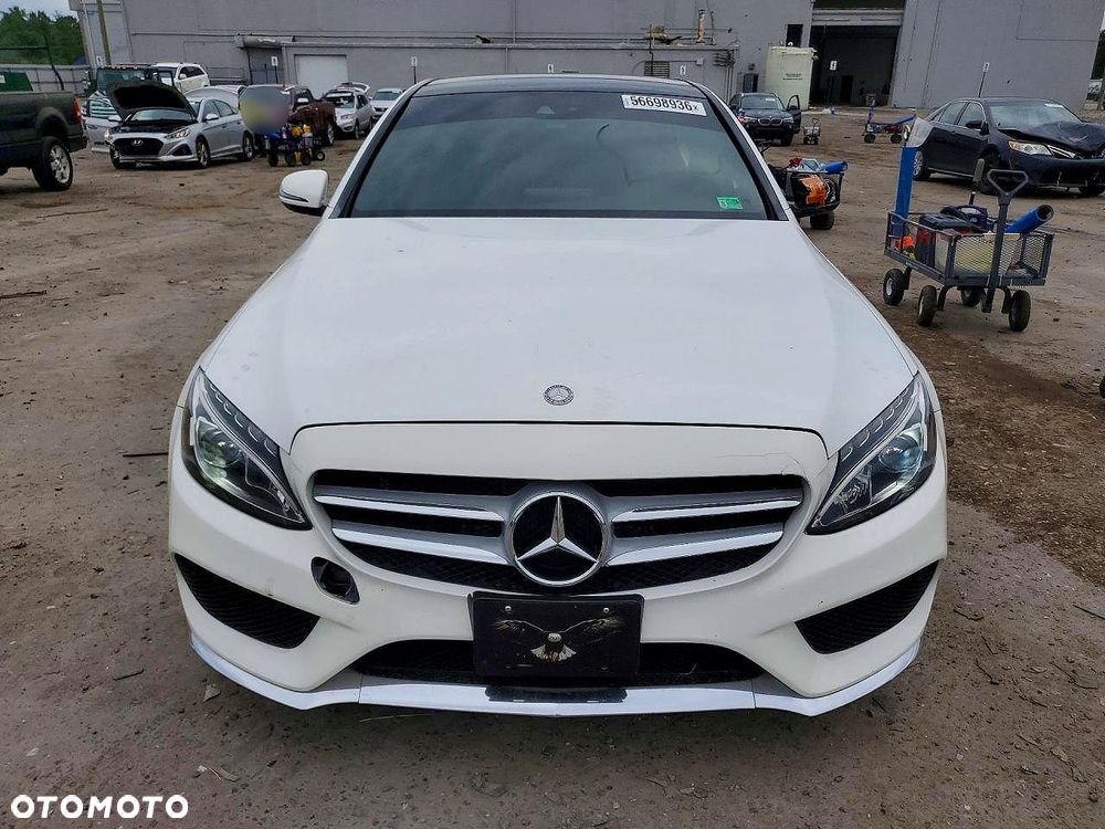 Mercedes-Benz Klasa C 300 7G-TRONIC AMG Line - 2