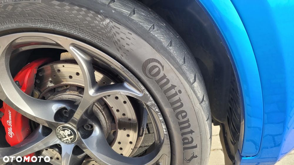 Alfa Romeo Stelvio V6 2.9 Bi-Turbo AT8-Q4 Quadrifoglio - 22