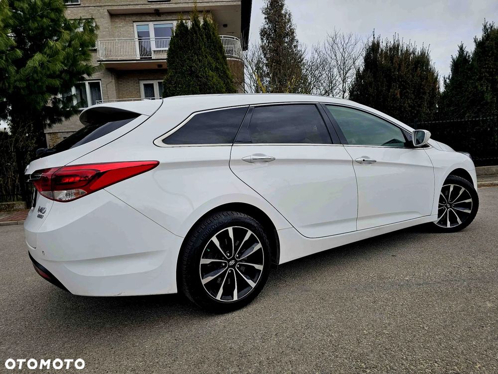 Hyundai i40 Kombi 1.7 CRDi Premium - 4