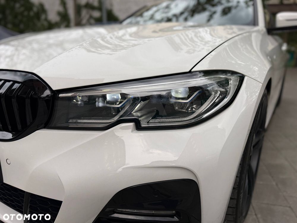 BMW Seria 3 330i M Sport sport - 16