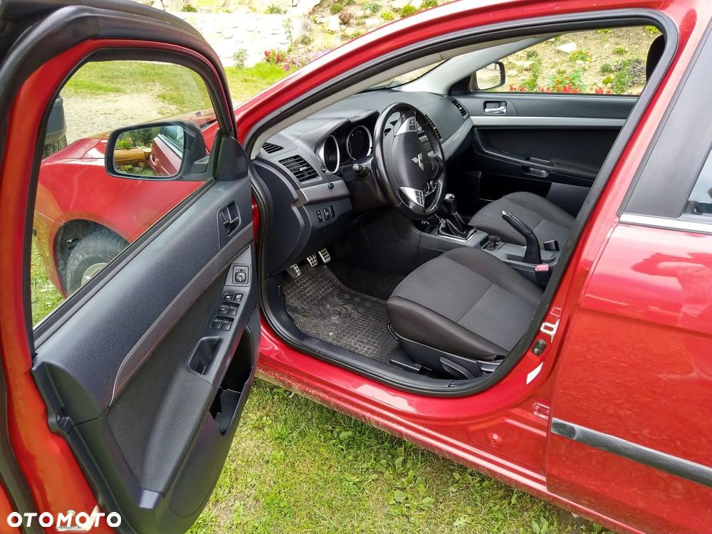 Mitsubishi Lancer 1.8 Invite - 2