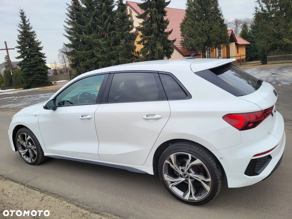 Audi A3 Sportback 2.0 TDI (clean diesel) S tronic S line Sportpaket - 4