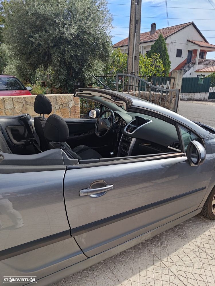 Peugeot 207 CC - 3