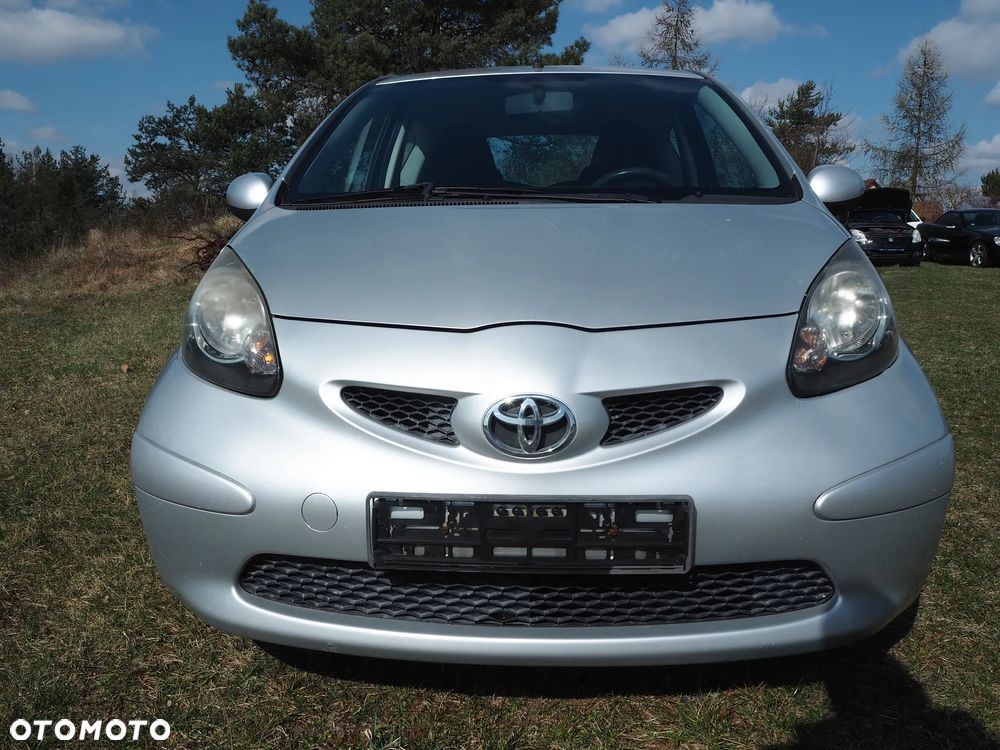 Toyota Aygo Connect - 16