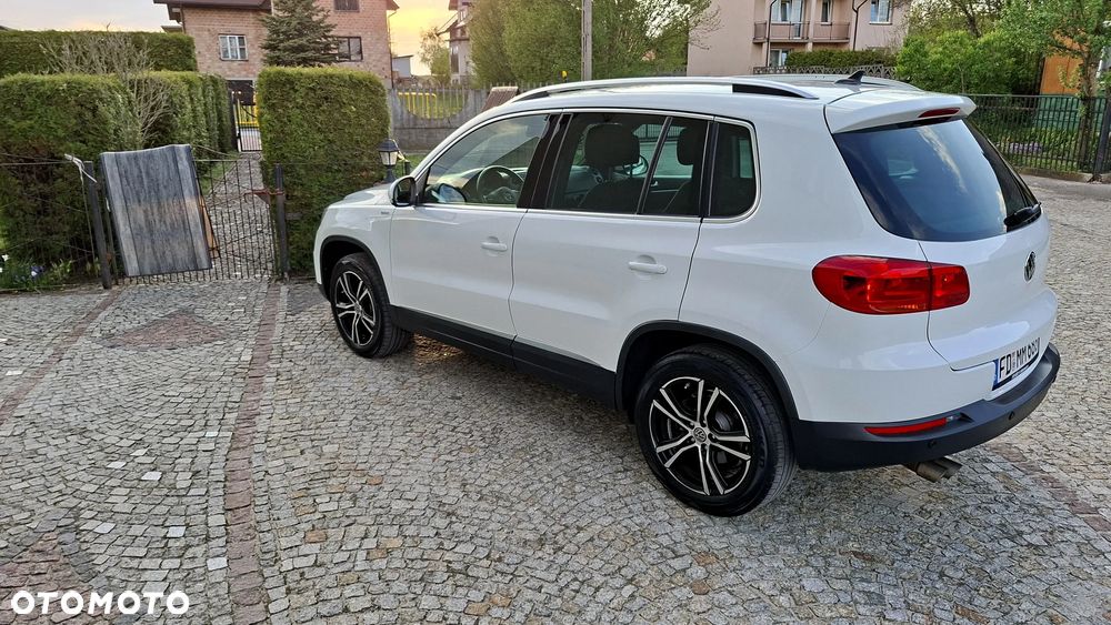 Volkswagen Tiguan 2.0 TDI SCR 4MOTION BlueMotion Technology DSG Lounge Sport & Style - 9