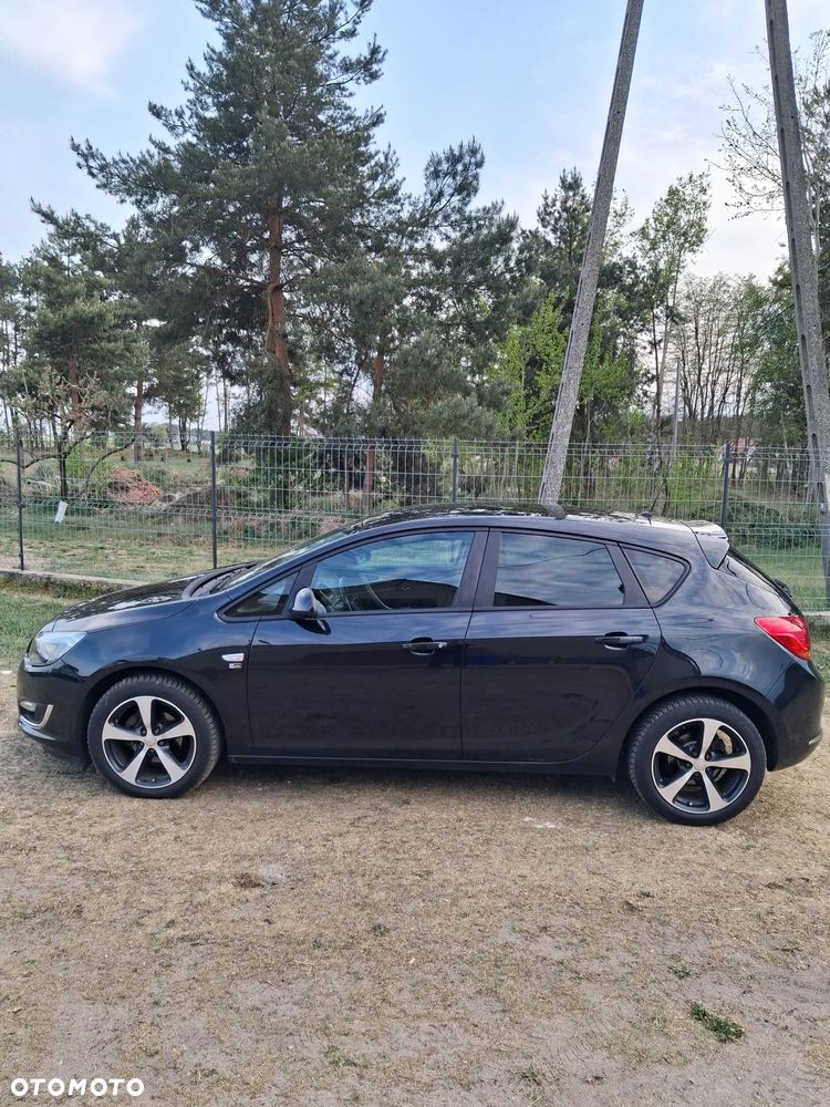 Opel Astra 1.4 150 Jahre - 2