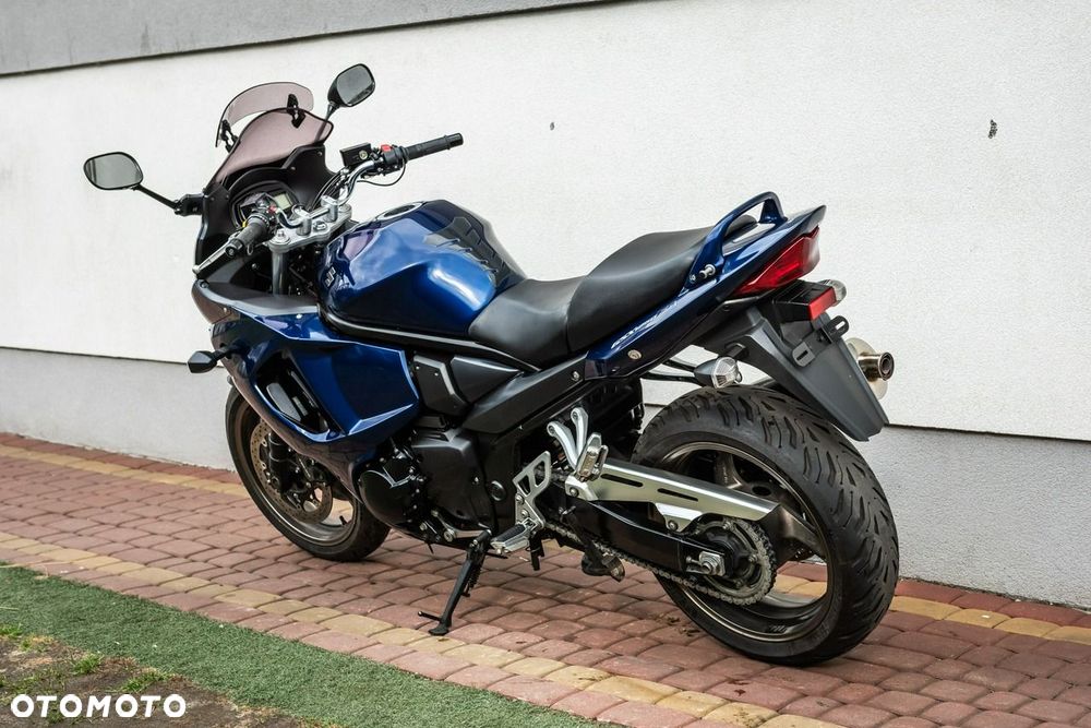 Suzuki GSX - 4