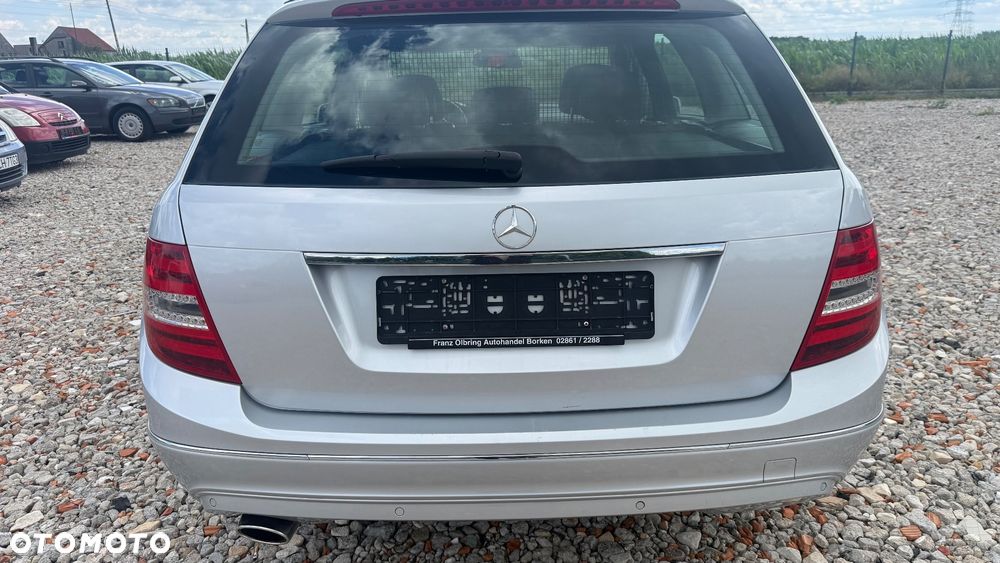 Mercedes-Benz Klasa C 220 CDI BlueEff Avantgarde - 6