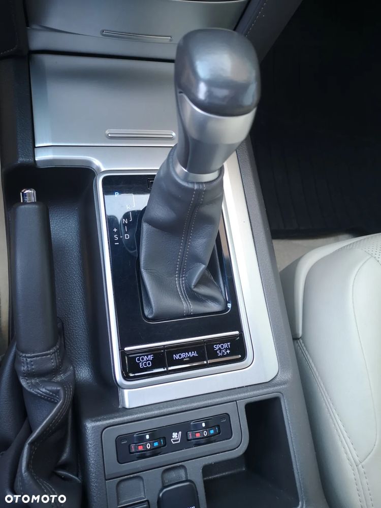 Toyota Land Cruiser LC 2.8 D-4D Premium - 22