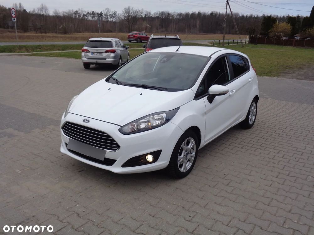 Ford Fiesta - 24