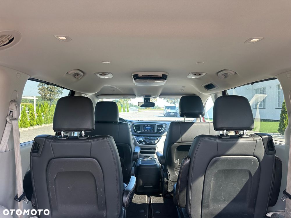 Chrysler Pacifica - 13