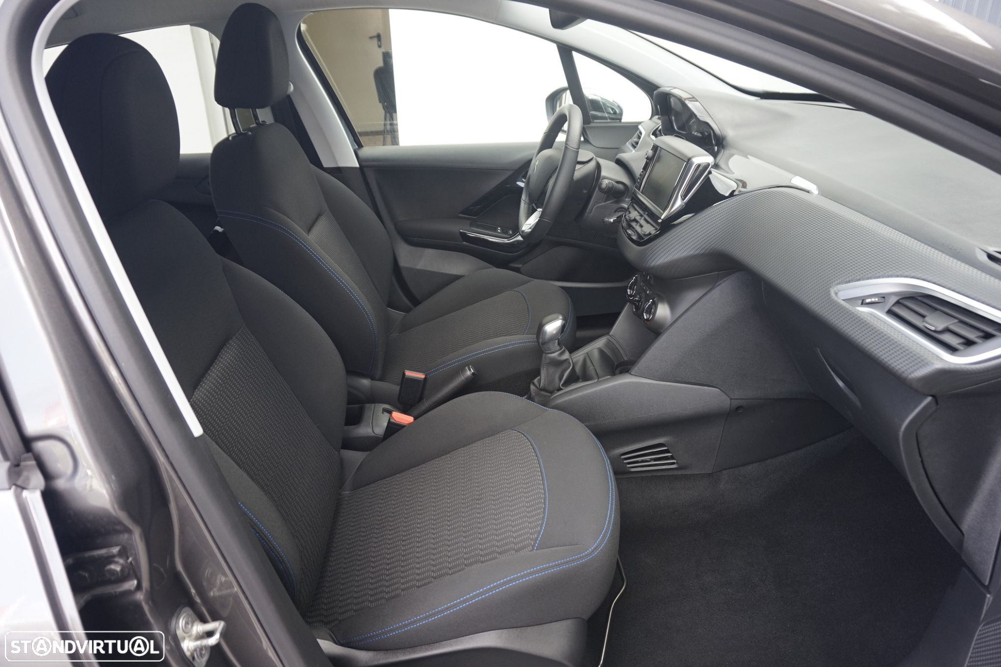 Peugeot 208 1.2 PureTech Style - 5
