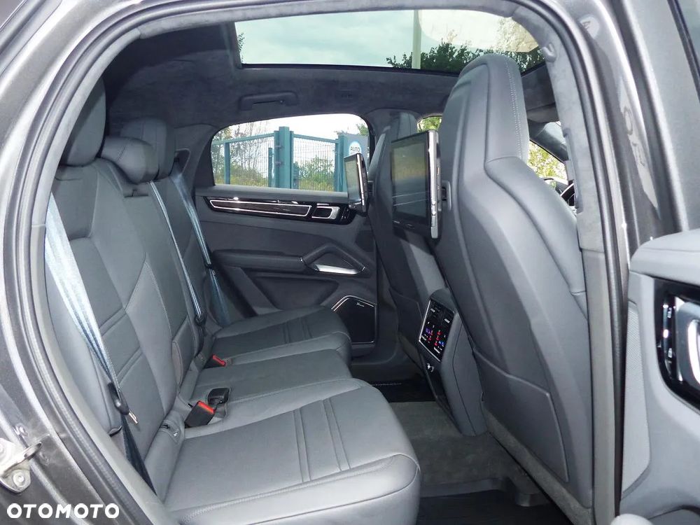 Porsche Cayenne Coupe Turbo - 9