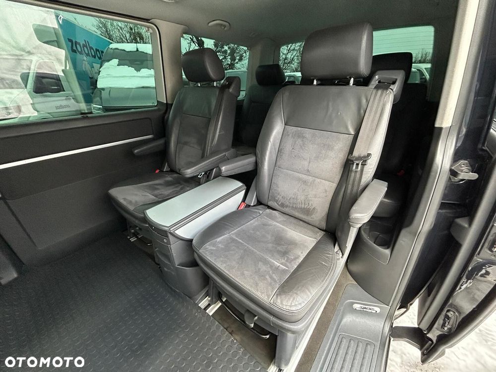 Volkswagen Multivan - 8