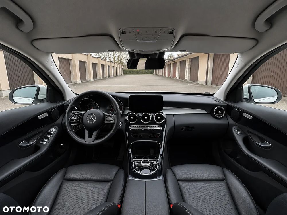 Mercedes-Benz Klasa C 200 d 9G-TRONIC - 38