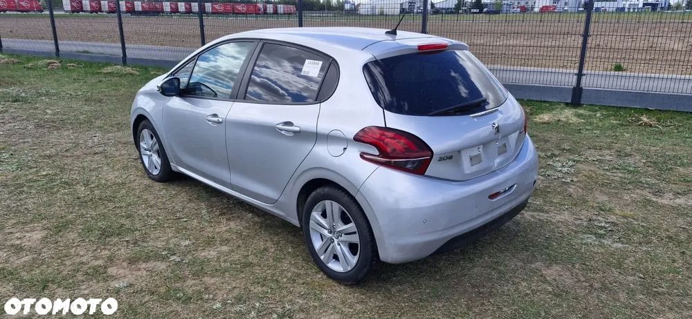 Peugeot 208 PureTech 82 Start & Stop Allure - 5