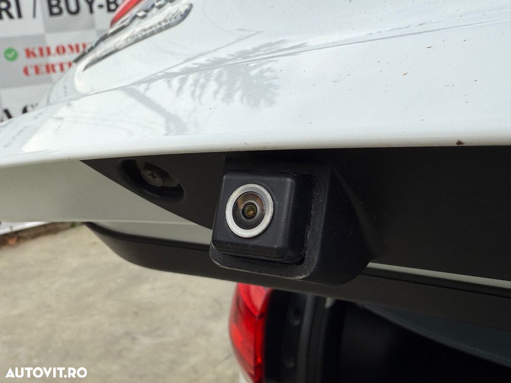 Kia Sportage 2.0 DSL MT 4x4 PREMIUM - 9