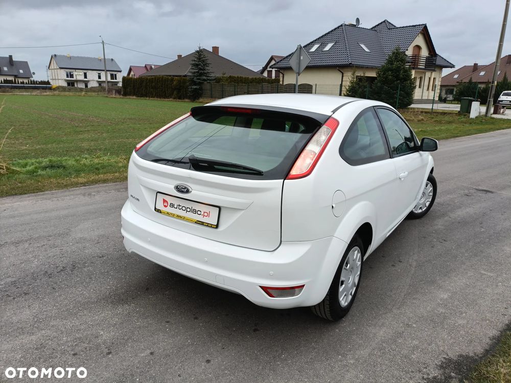 Ford Focus 1.4 16V Style - 34
