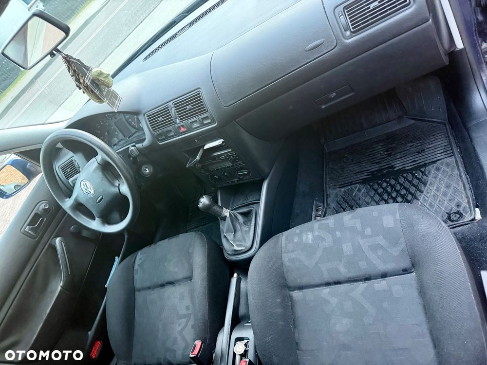 Volkswagen Golf - 9