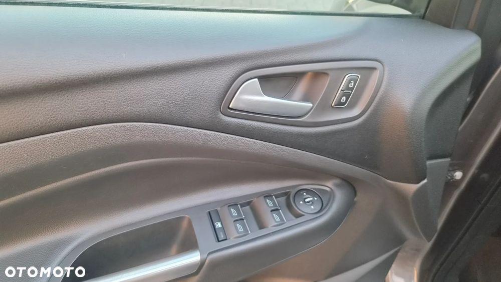 Ford Kuga 2.0 TDCi 4x4 Titanium - 24