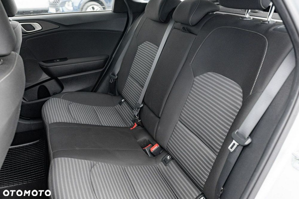 Kia Ceed 1.5 T-GDI M DCT - 22