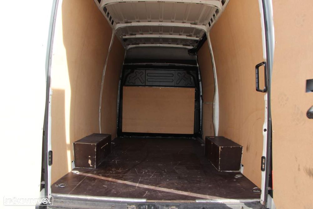 Iveco Daily 2.3 35S16V 3520L 12M3 - 15