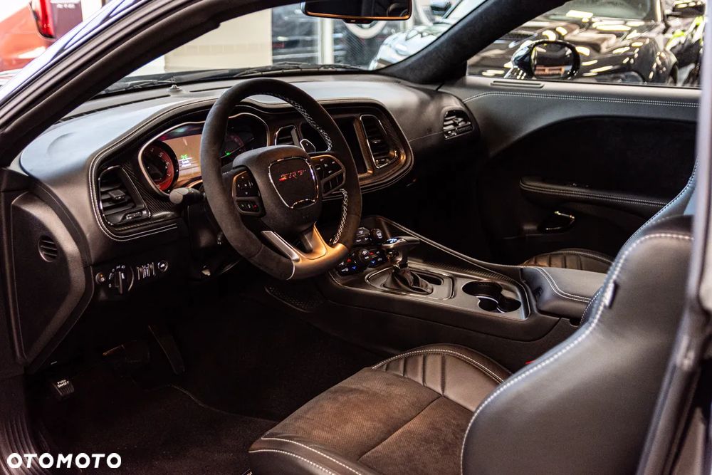 Dodge Challenger 6.2 Redeye Widebody - 28