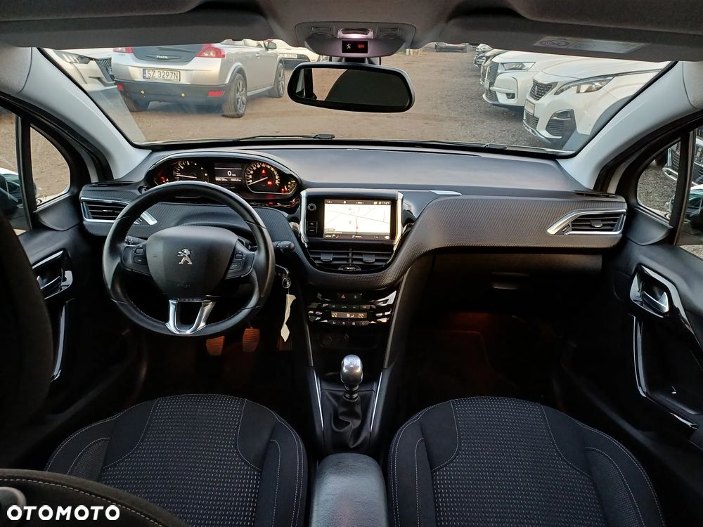 Peugeot 208 PureTech 110 Stop & Start Signature - 24