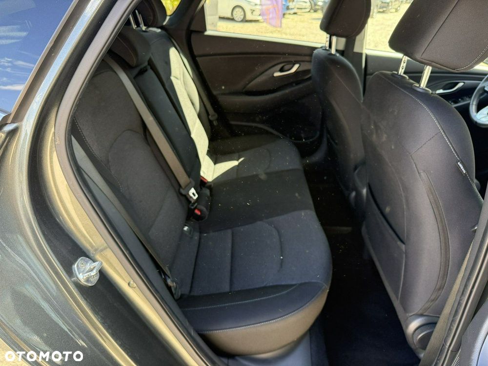 Hyundai i30 - 23