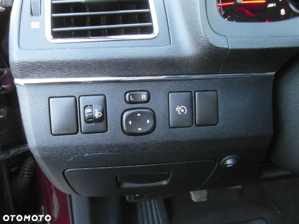 Toyota Avensis 1.8 Edition-S - 24