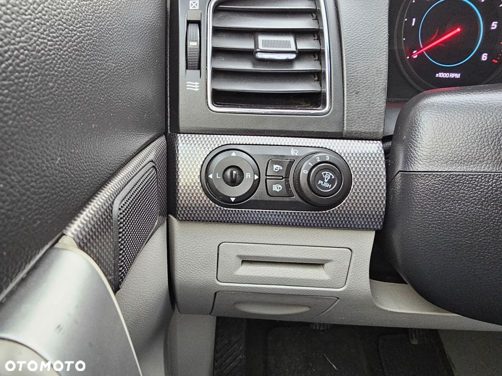 Chevrolet Captiva 2.2 D LT+ - 38