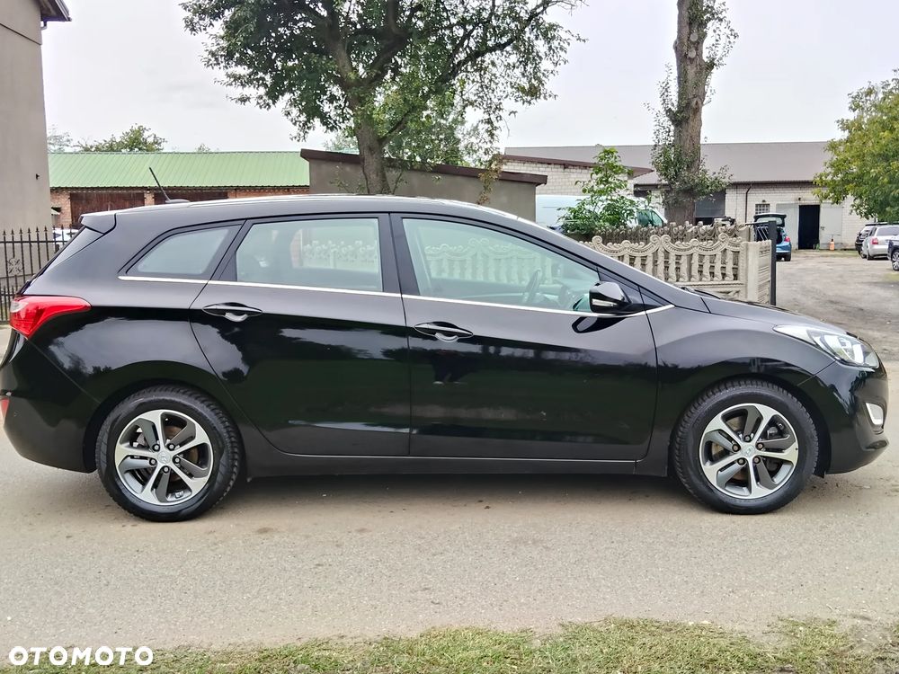 Hyundai i30 i30cw 1.6 CRDi Fifa World Cup Edition - 15