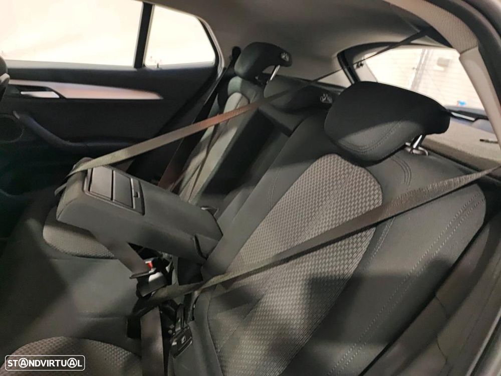 BMW X2 25 e xDrive Advantage - 9