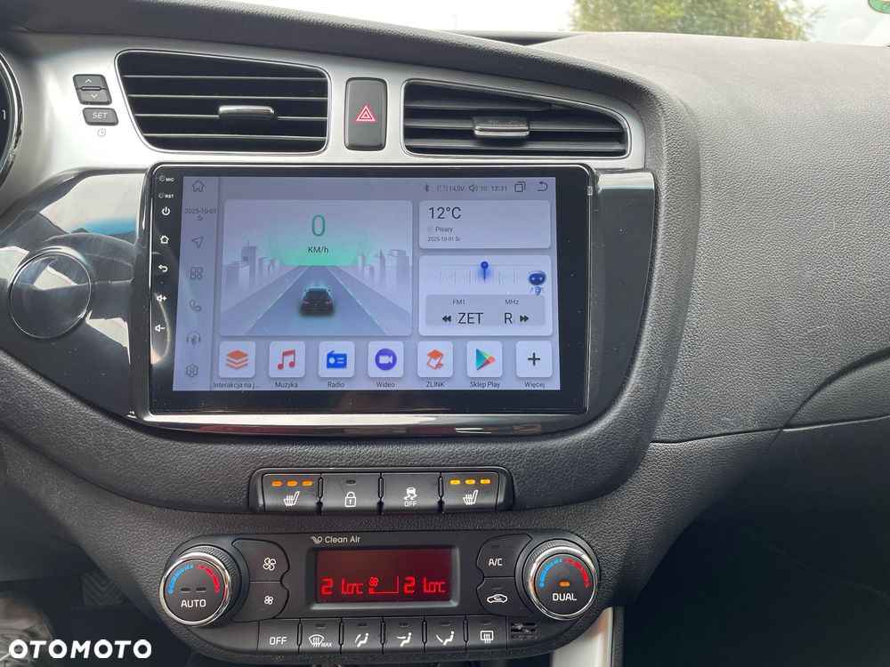 Kia Ceed 1.6 GDI Dream Team Edition - 17