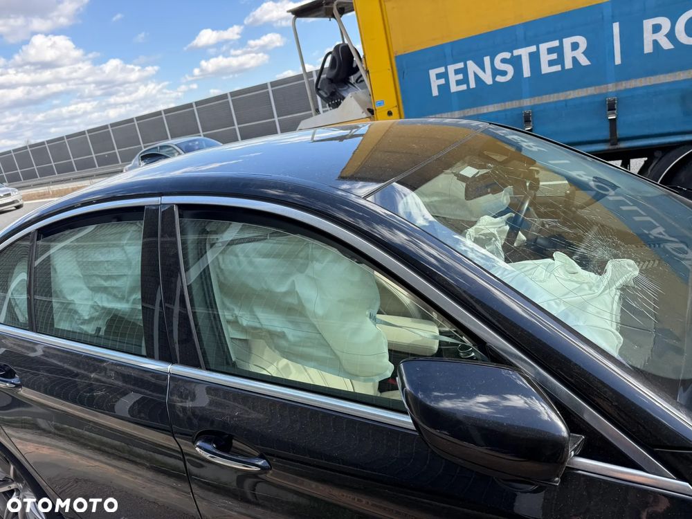 BMW Seria 5 520d xDrive Luxury Line sport - 16