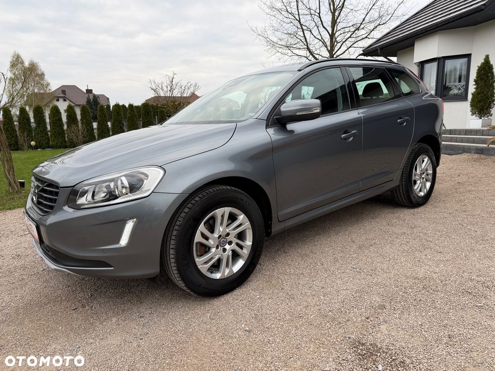 Volvo XC 60 D3 SCR Momentum - 12