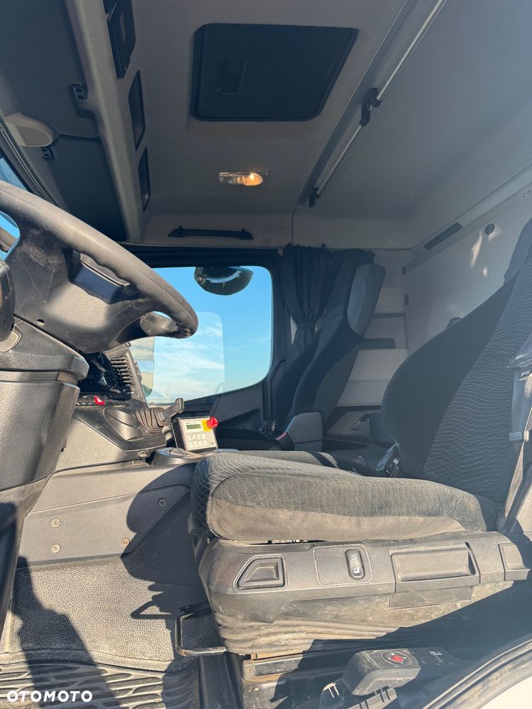 Mercedes-Benz AROCS - 19