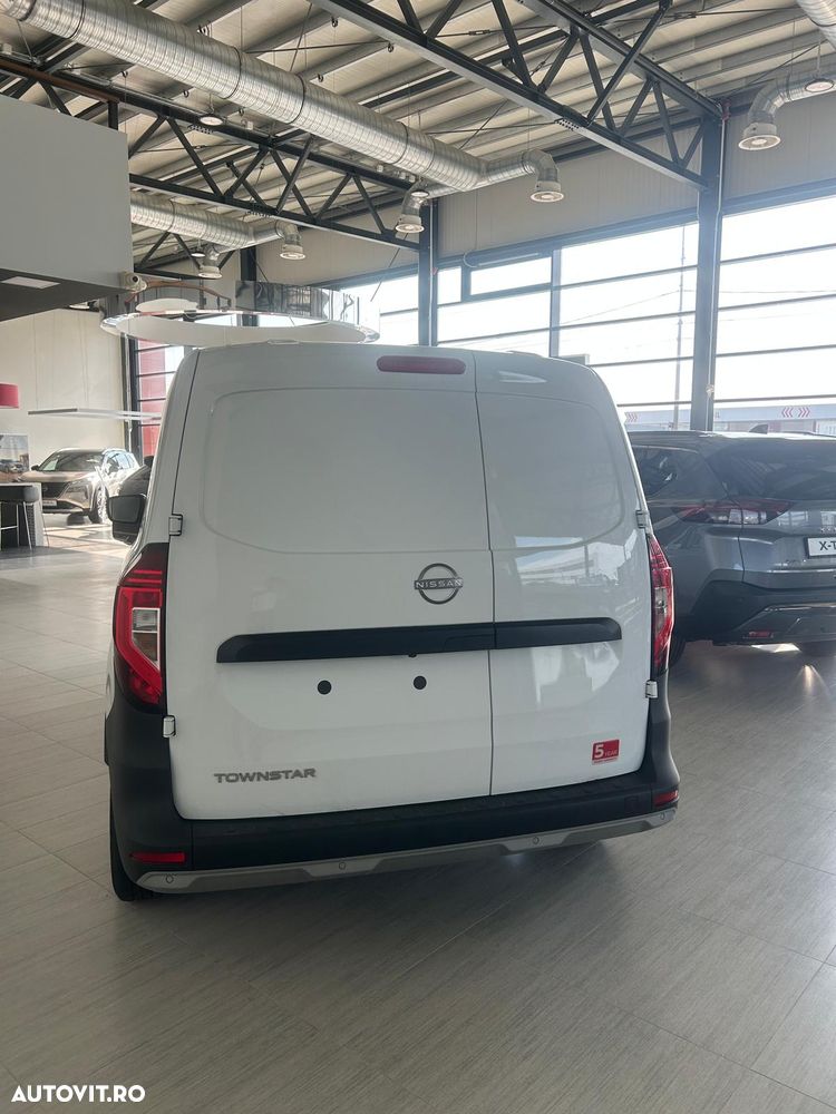 Nissan TOWNSTAR - 4