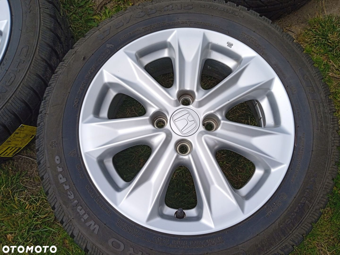 Felgi aluminiowe 4x100 Honda Insight JAzz Opony zimowe 8 mm. - 3
