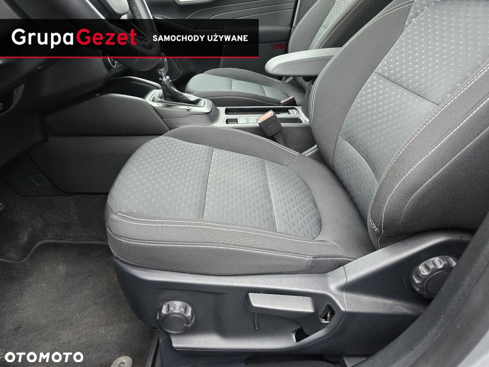 Ford Kuga - 24