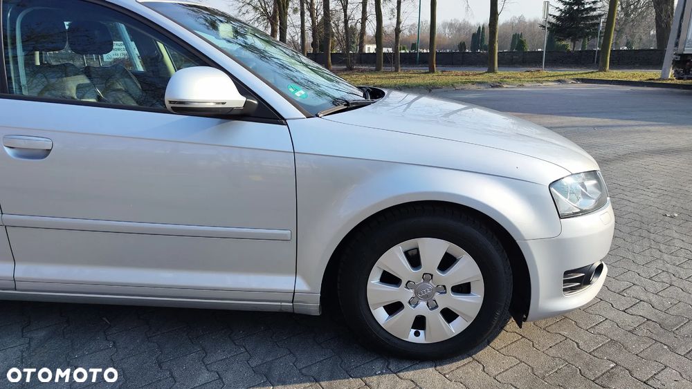 Audi A3 Sportback 1.6 TDI DPF Attraction - 13