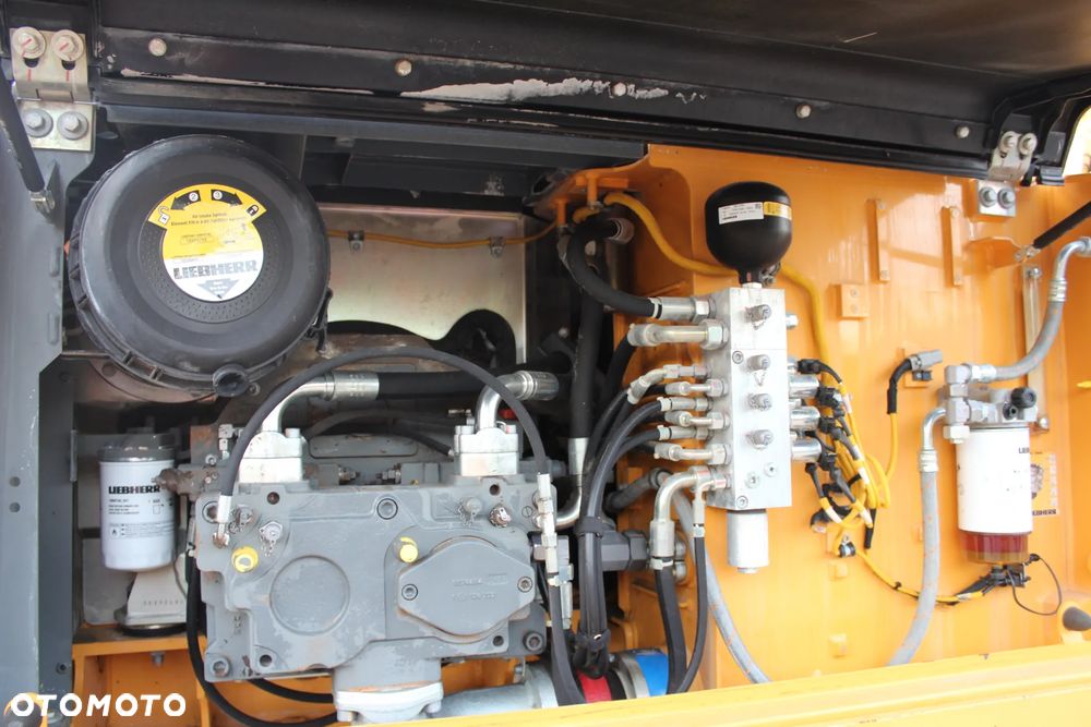 Liebherr R 924 LC z Niemiec - 10