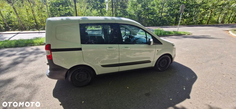 Ford Transit Courier - 5