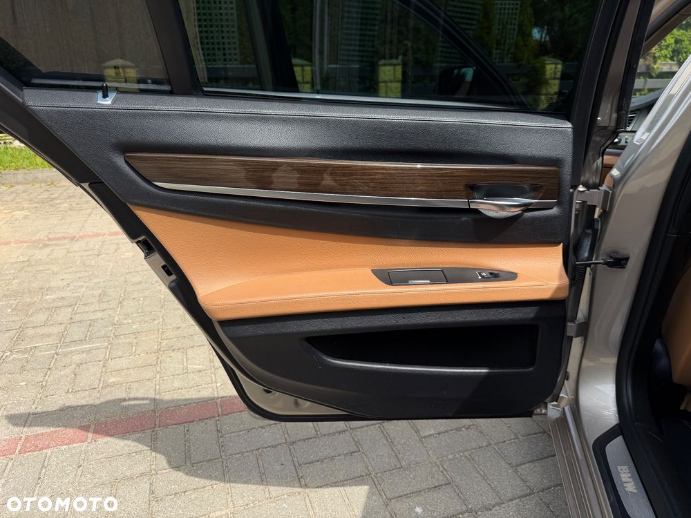 BMW Seria 7 740d xDrive - 20