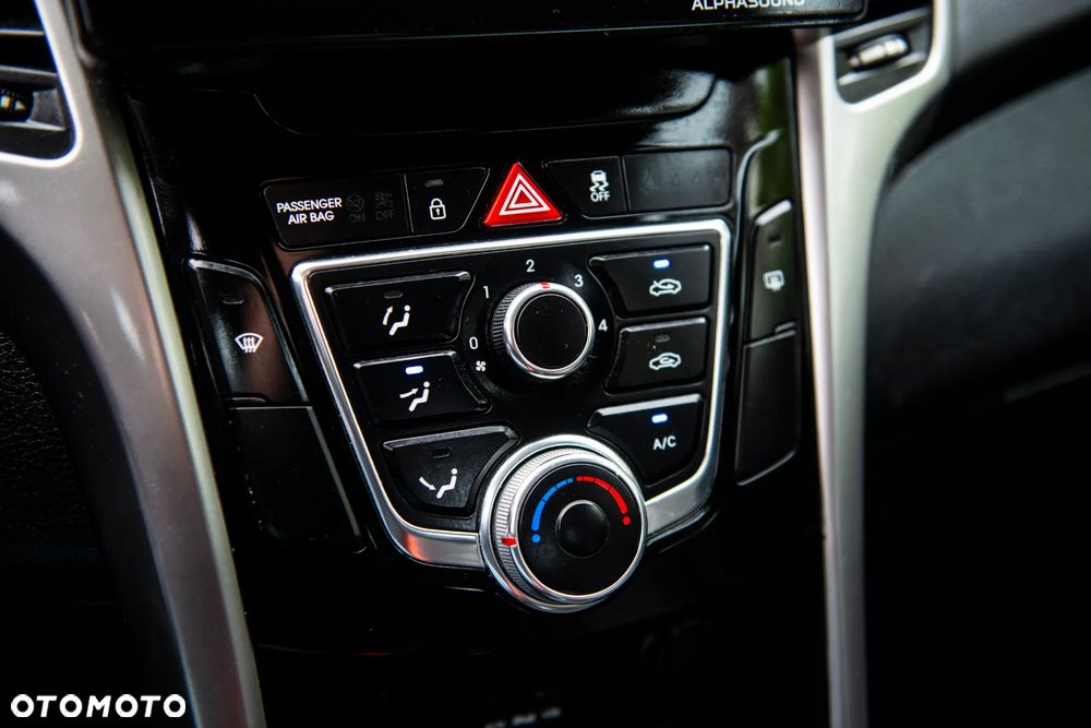 Hyundai i30 1.4 Trend - 24