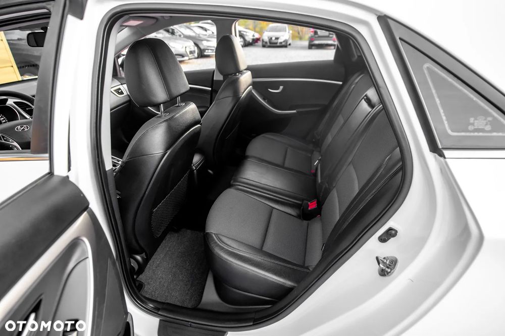 Hyundai i30 1.6 Automatik Trend - 18