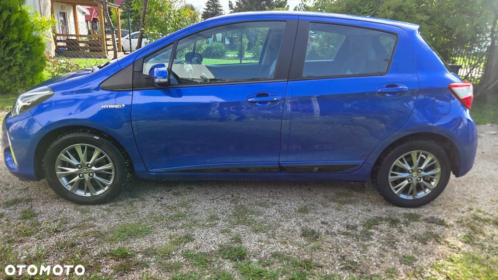 Toyota Yaris Hybrid 100 Premium EU6 - 17