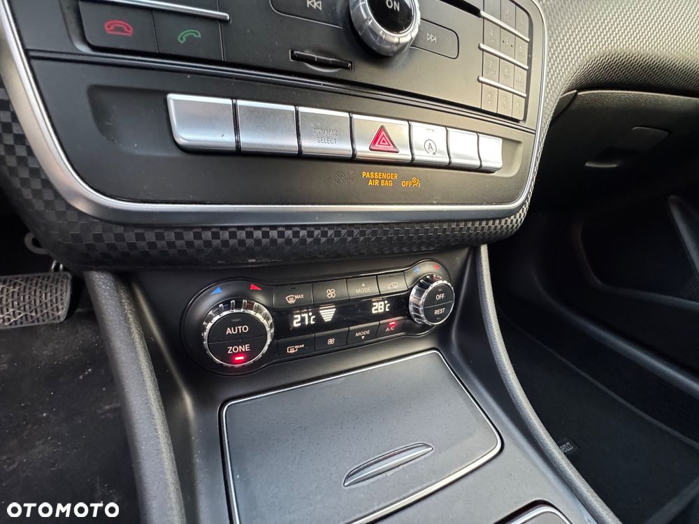 Mercedes-Benz Klasa A 180 7G-DCT AMG Line - 20